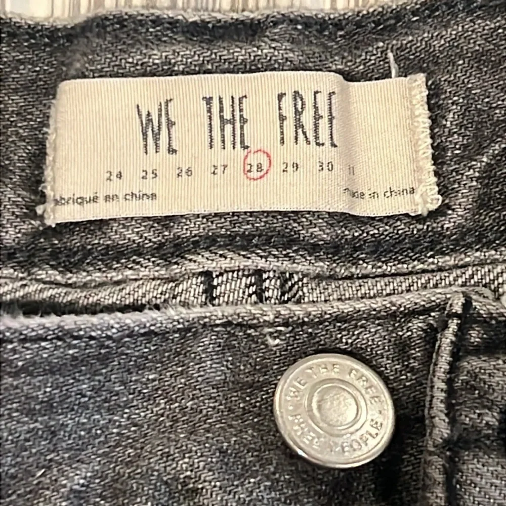Free People Gray Distressed Jean Shorts Size 28 - Picture 2 of 3